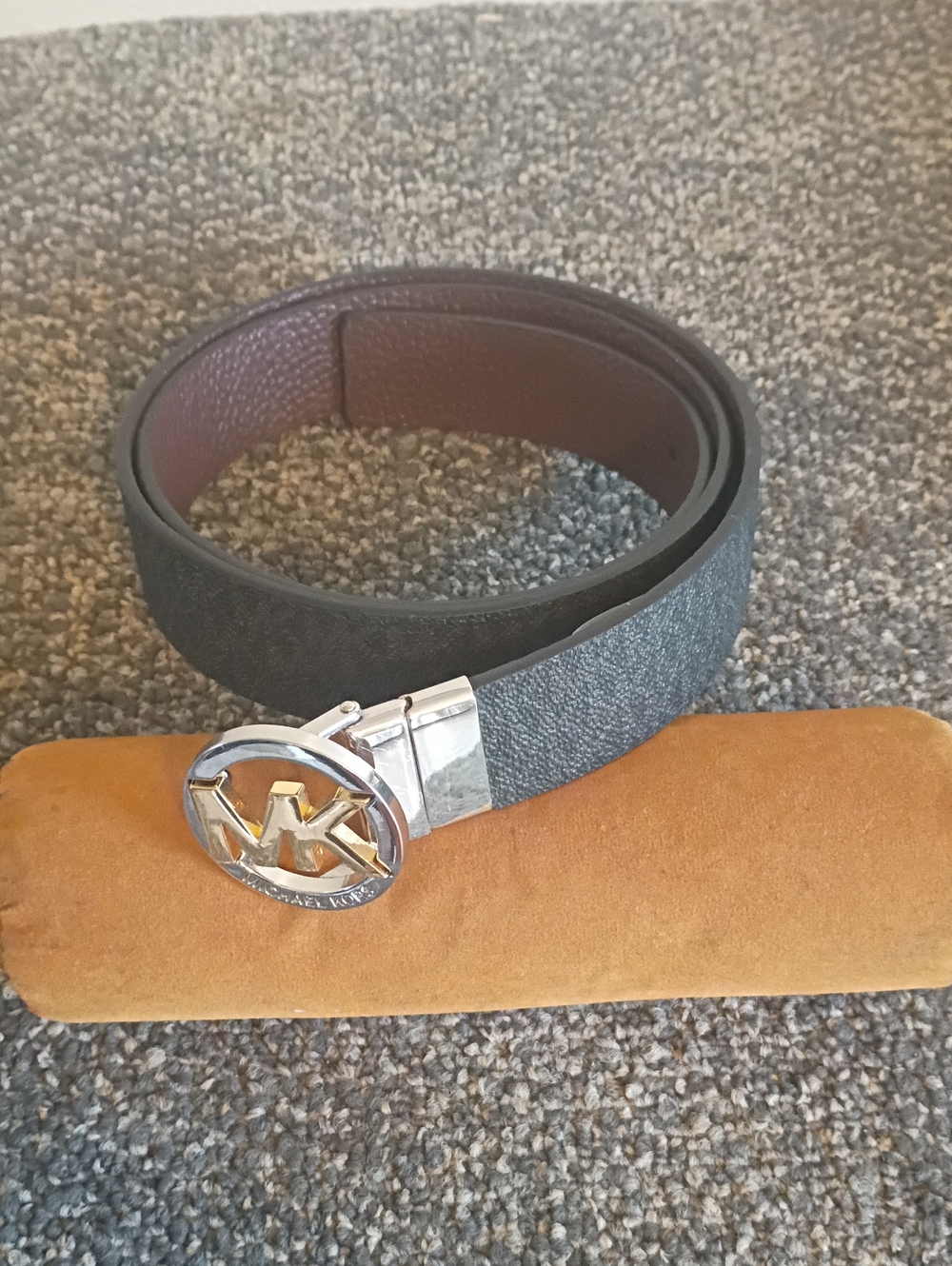 Michael Kors Reversible Women's Belt in Black and Brown with MK Logo Buckle